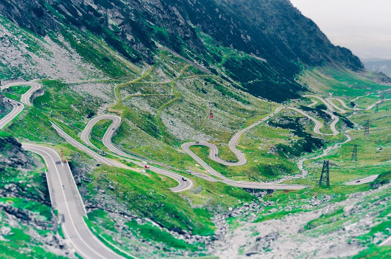 Organiser un road trip : la méthode complète (km par jour, budget, calendrier, checklist)